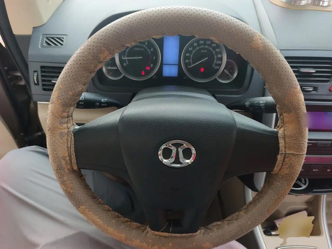 BAIC E Series 2013 Sedan 1.5L Manual Lotte Edition — миниатюра 10