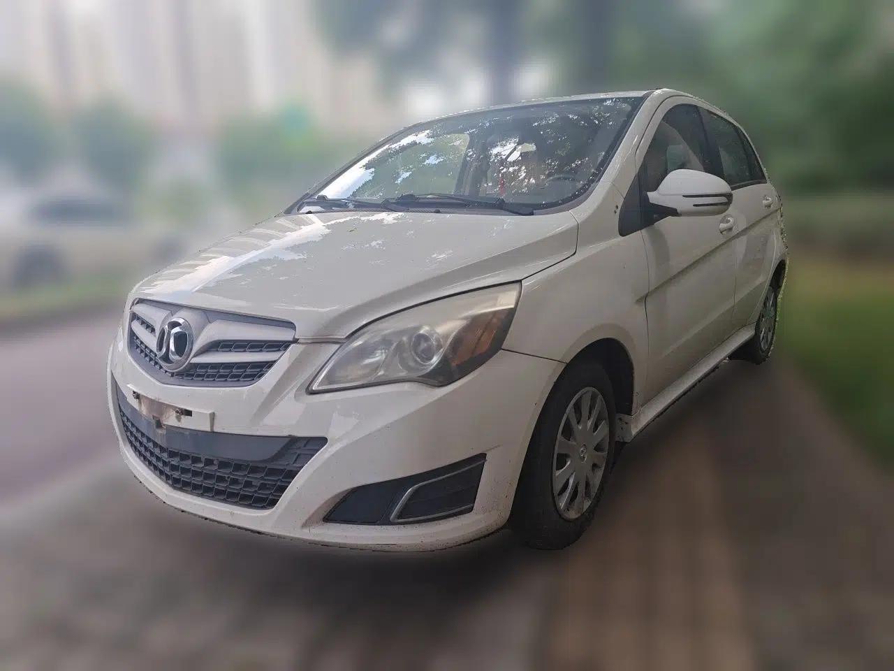 BAIC E Series 2012 Hatchback 1.3L Manual Liking Edition — миниатюра 1