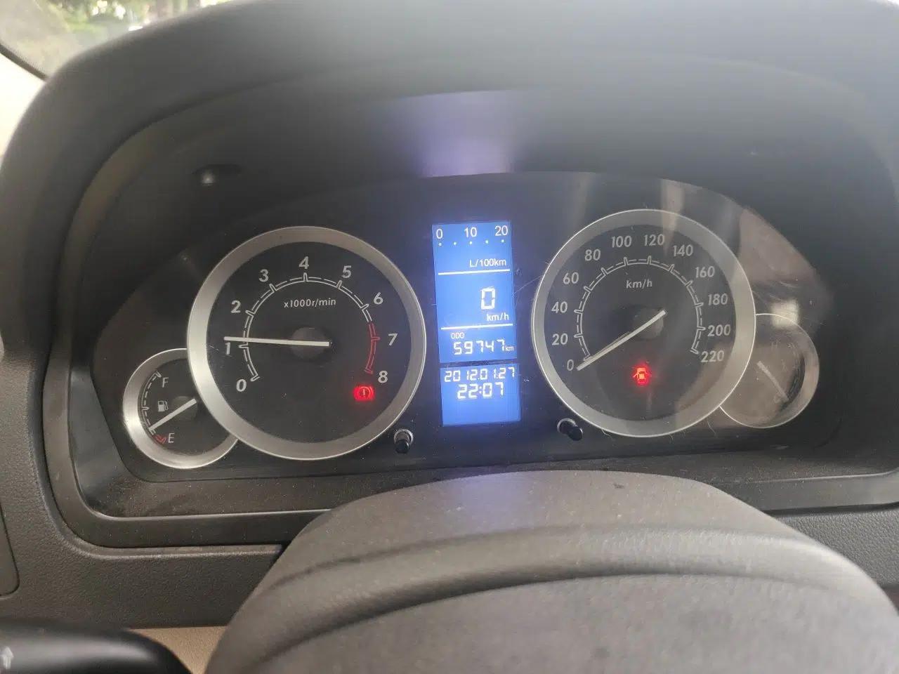 BAIC E Series 2012 Hatchback 1.3L Manual Liking Edition — миниатюра 11