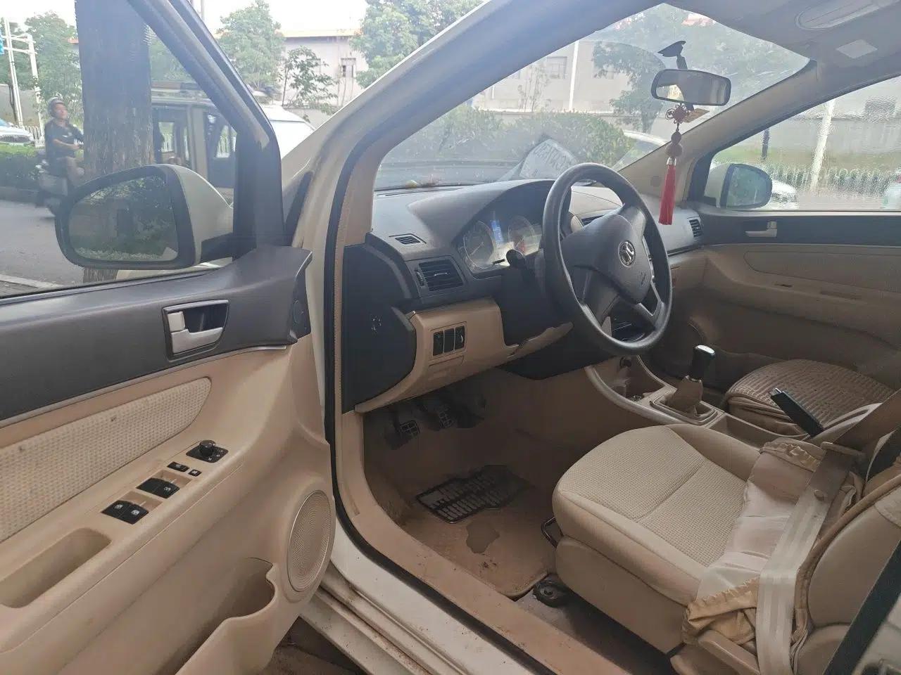 BAIC E Series 2012 Hatchback 1.3L Manual Liking Edition — миниатюра 16