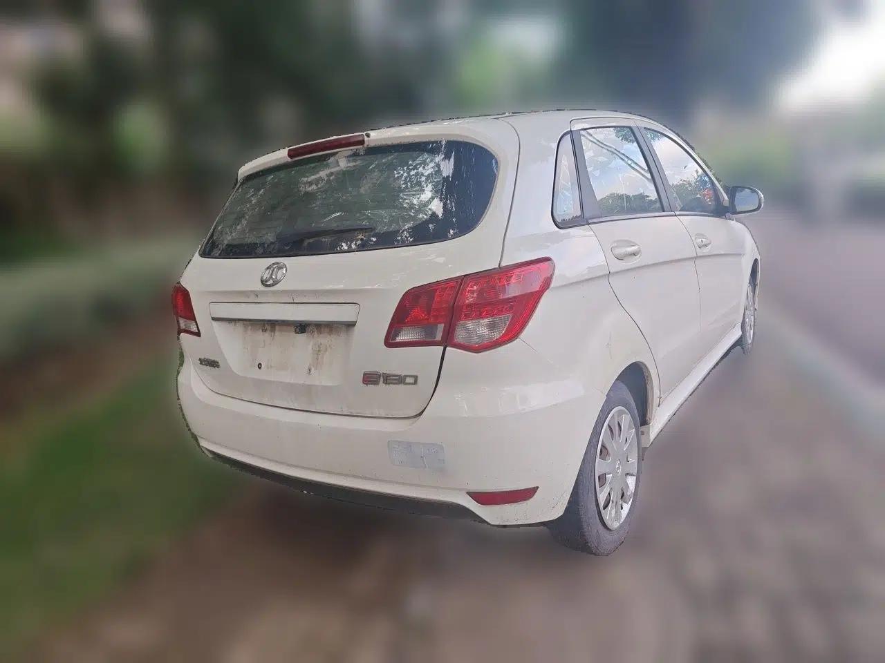 BAIC E Series 2012 Hatchback 1.3L Manual Liking Edition — миниатюра 6