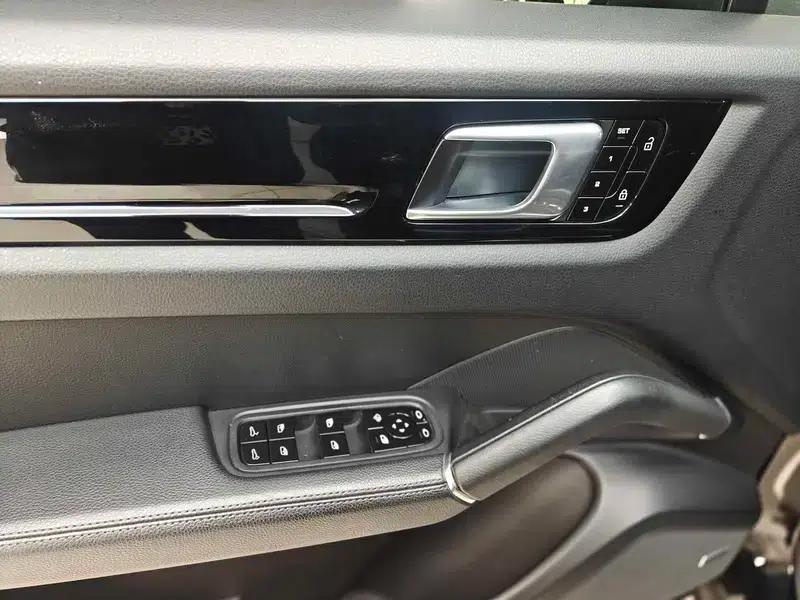 Cayenne 2019 Cayenne 3.0T — миниатюра 23