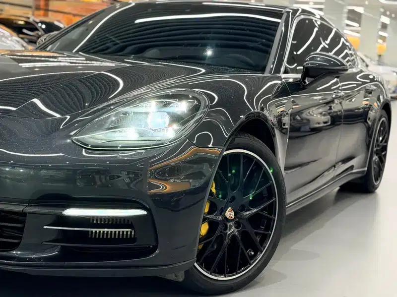 2019 Panamera 4 Executive Long Wheelbase 2.9T — миниатюра 11