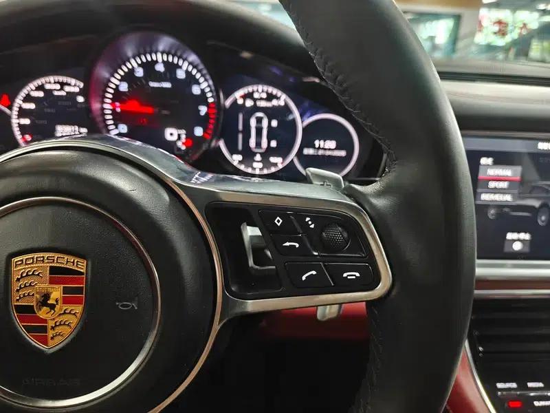 2017 Panamera 4 Executive Long Wheelbase 3.0T — миниатюра 18