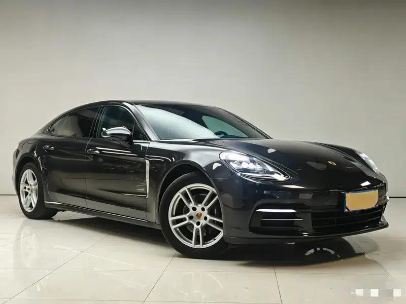 2017 Panamera 4 Executive Long Wheelbase 3.0T — миниатюра 3