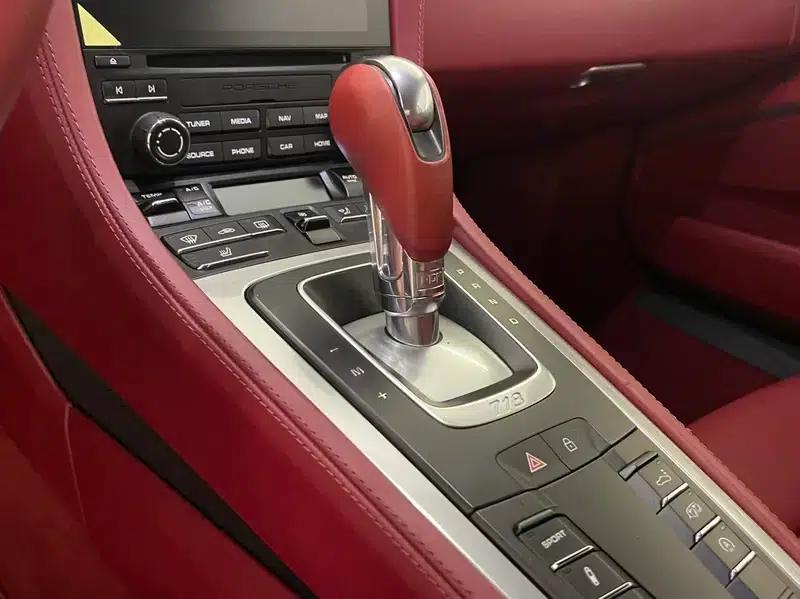 Porsche 718 Cayman 2020 2.0T — миниатюра 11