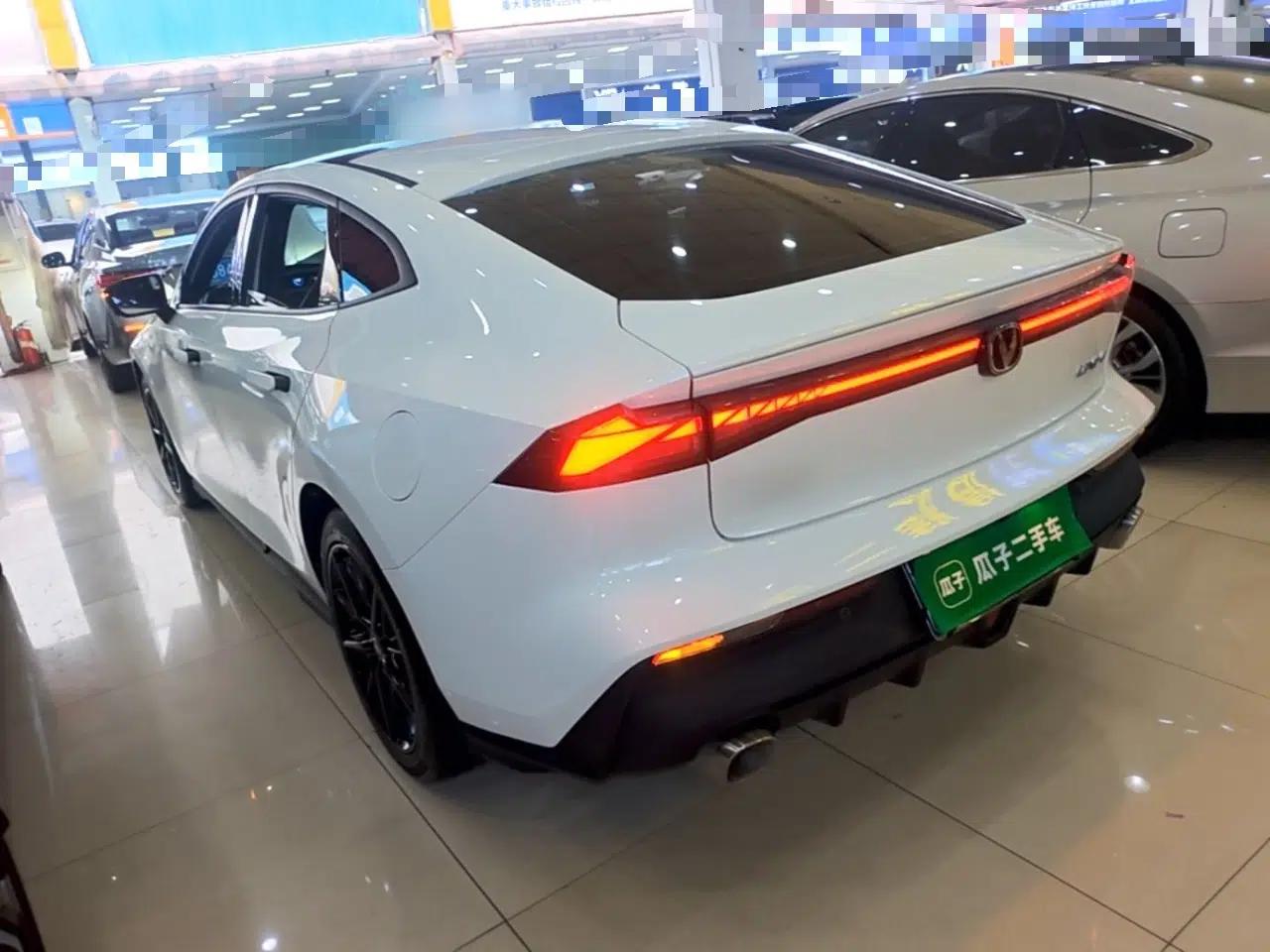 CHANGAN UNI-V 2023 1.5T Prestige Model — миниатюра 13