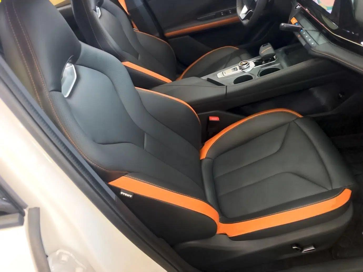CHANGAN UNI-V 2023 1.5T Prestige Model — миниатюра 24