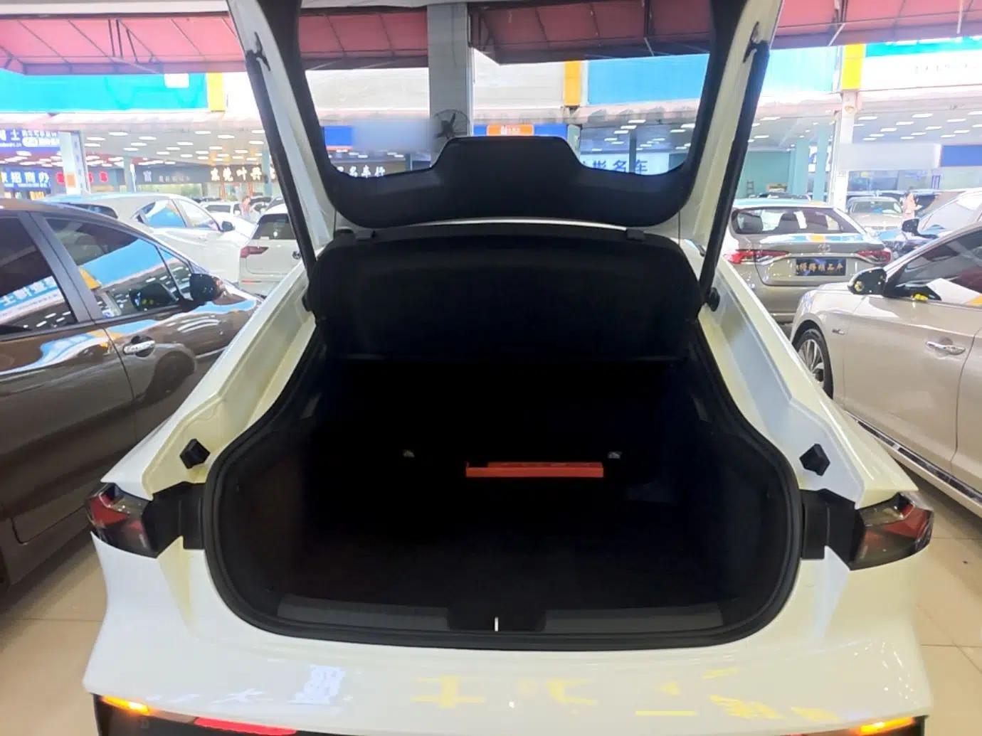 CHANGAN UNI-V 2023 1.5T Prestige Model — миниатюра 27
