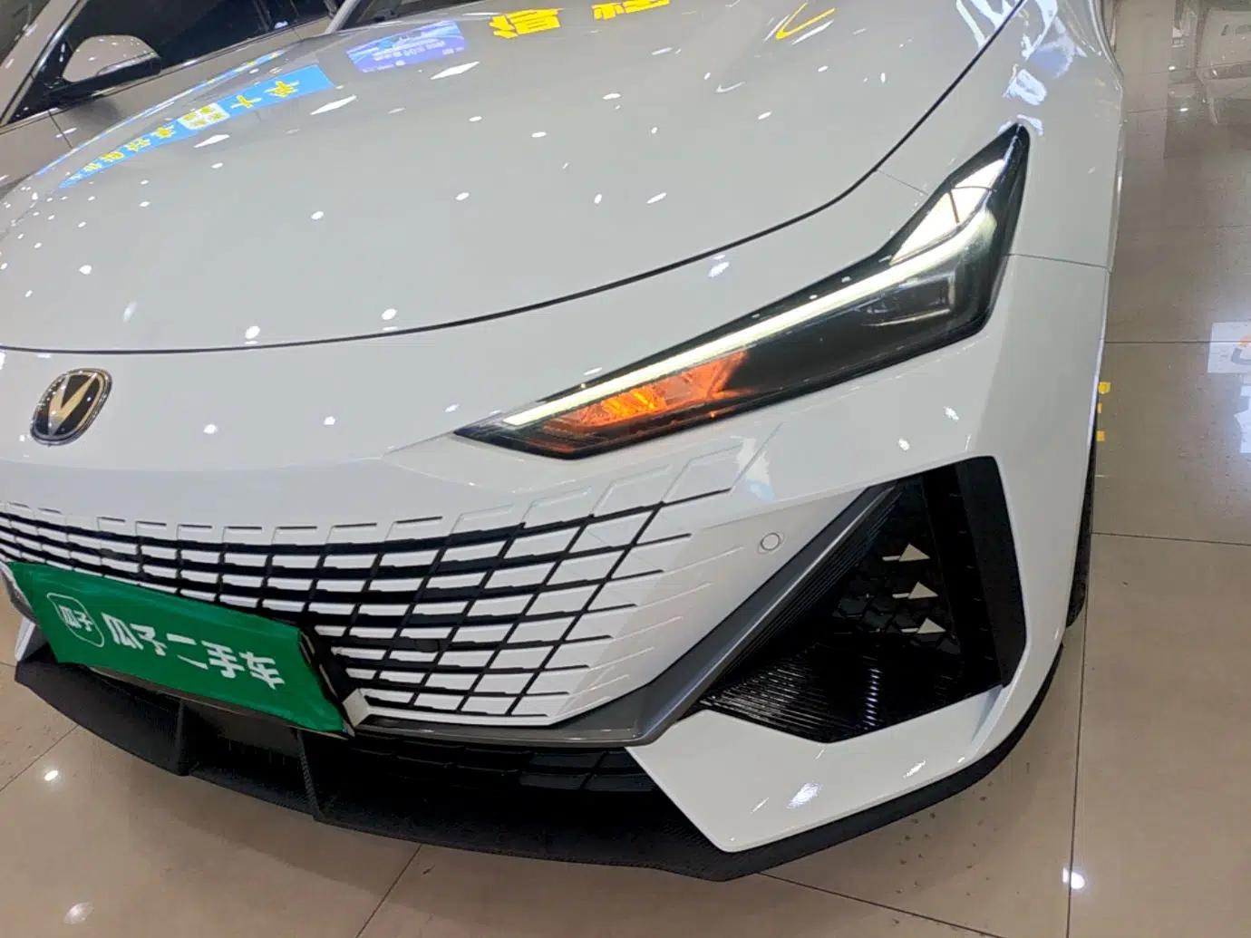 CHANGAN UNI-V 2023 1.5T Prestige Model — миниатюра 8