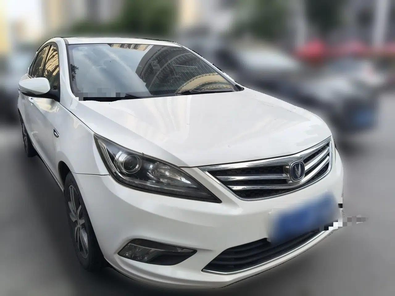 CHANGAN Eado 2016 1.6L Manual Fashion Edition — миниатюра 3