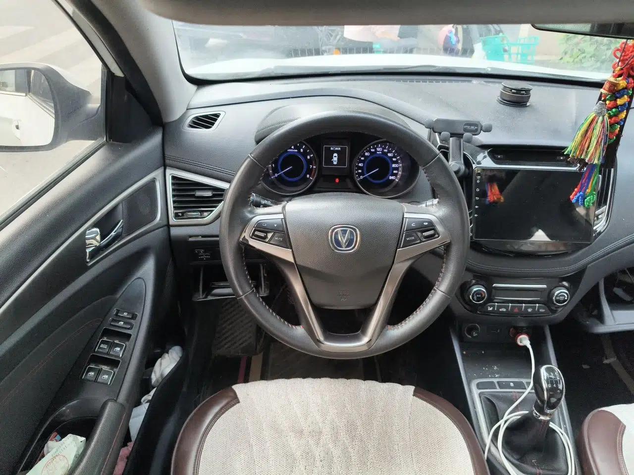 CHANGAN Eado 2016 1.6L Manual Fashion Edition — миниатюра 10