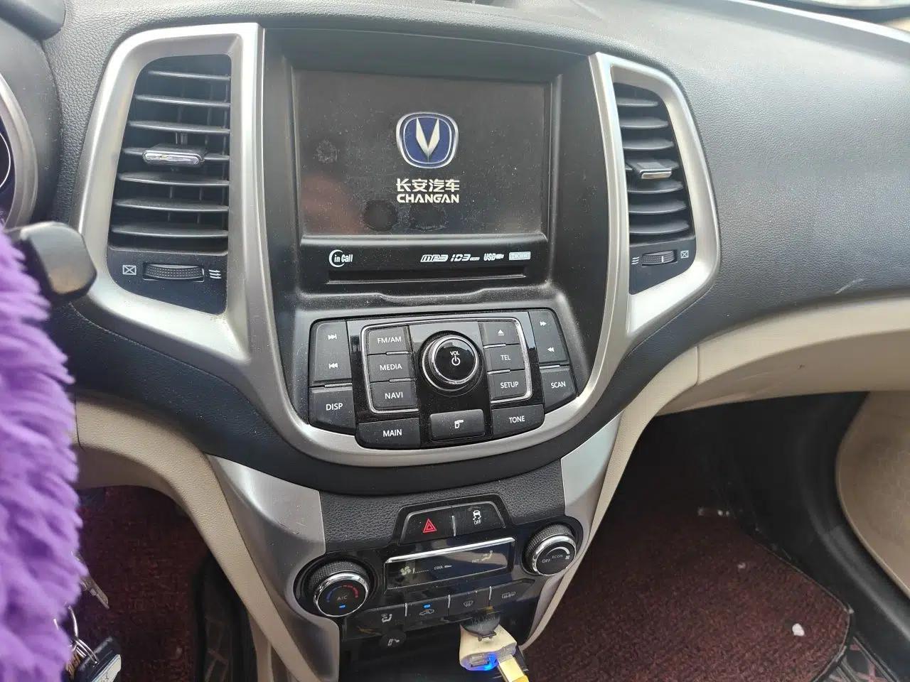 CHANGAN Eado 2015 1.6L Manual Luxury Model China IV Standard — миниатюра 13