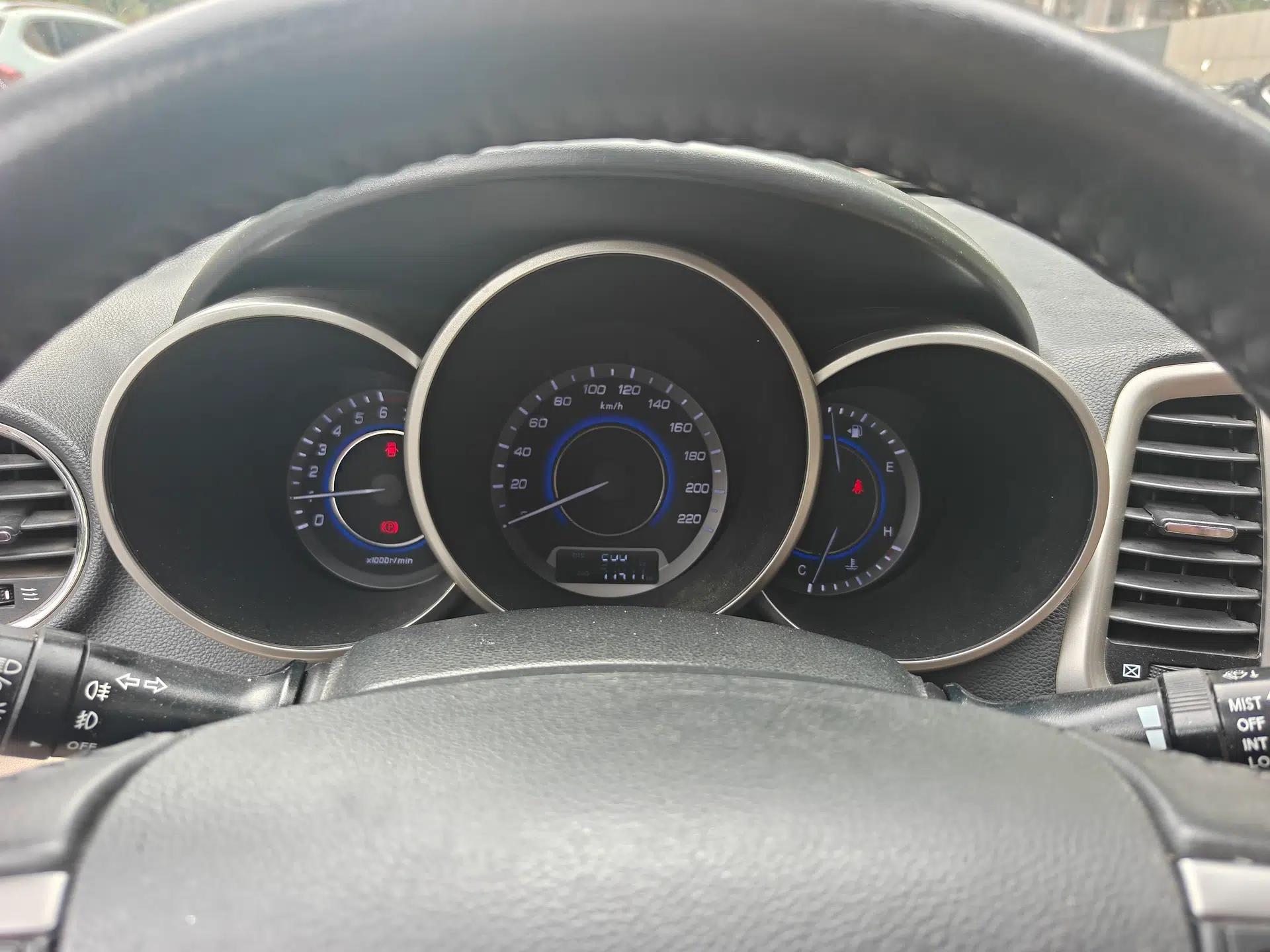CHANGAN Eado 2015 1.6L Manual Luxury Model China IV Standard — миниатюра 11