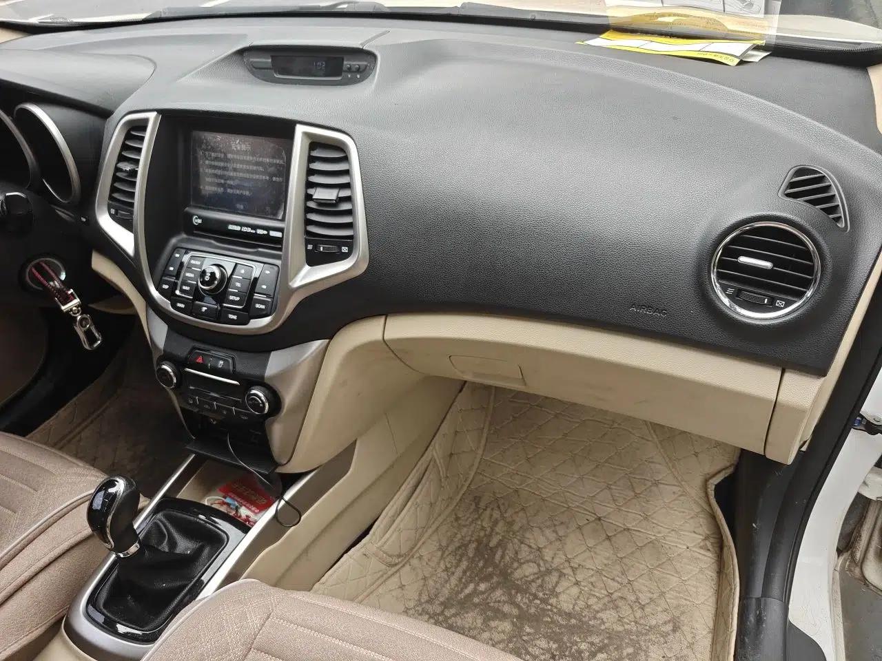 CHANGAN Eado 2015 1.6L Manual Luxury Model China IV Standard — миниатюра 13