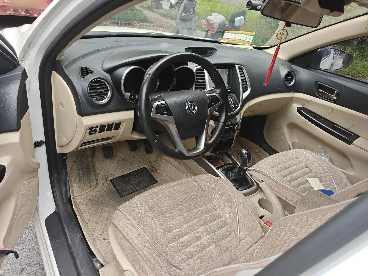 CHANGAN Eado 2015 1.6L Manual Luxury Model China IV Standard — миниатюра 9
