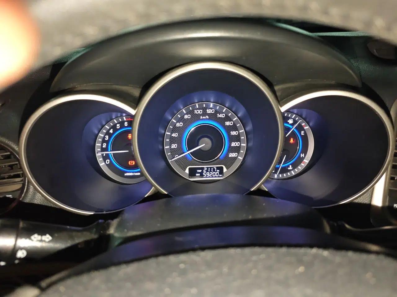 CHANGAN Eado 2015 1.6L Manual Luxury Model China IV Standard — миниатюра 11