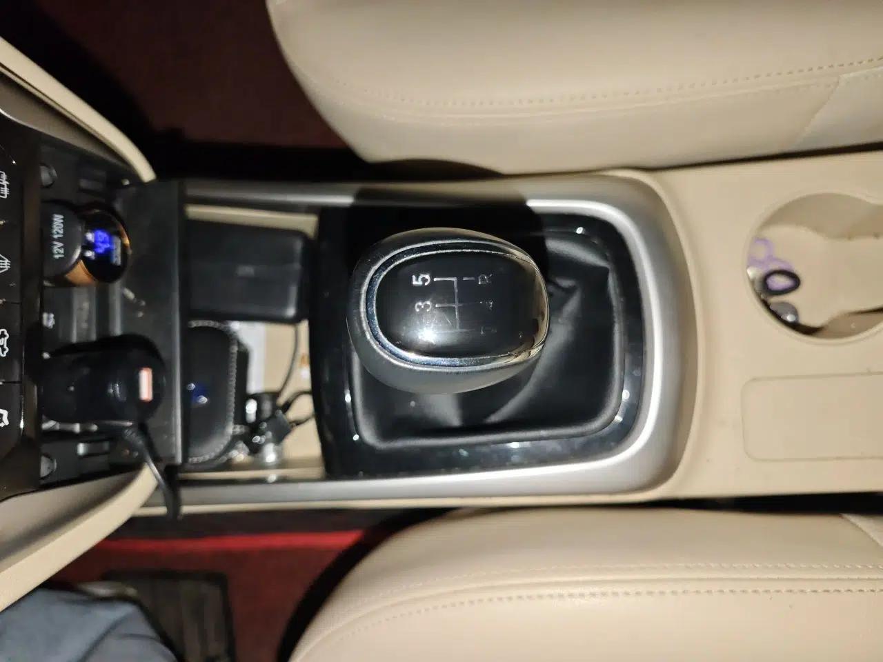 CHANGAN Eado 2015 1.6L Manual Luxury Model China IV Standard — миниатюра 14