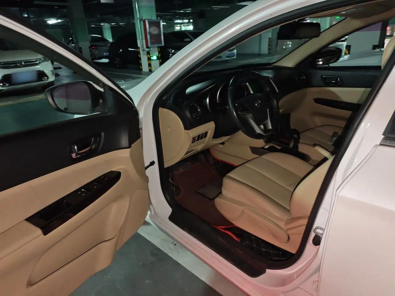 CHANGAN Eado 2015 1.6L Manual Luxury Model China IV Standard — миниатюра 16
