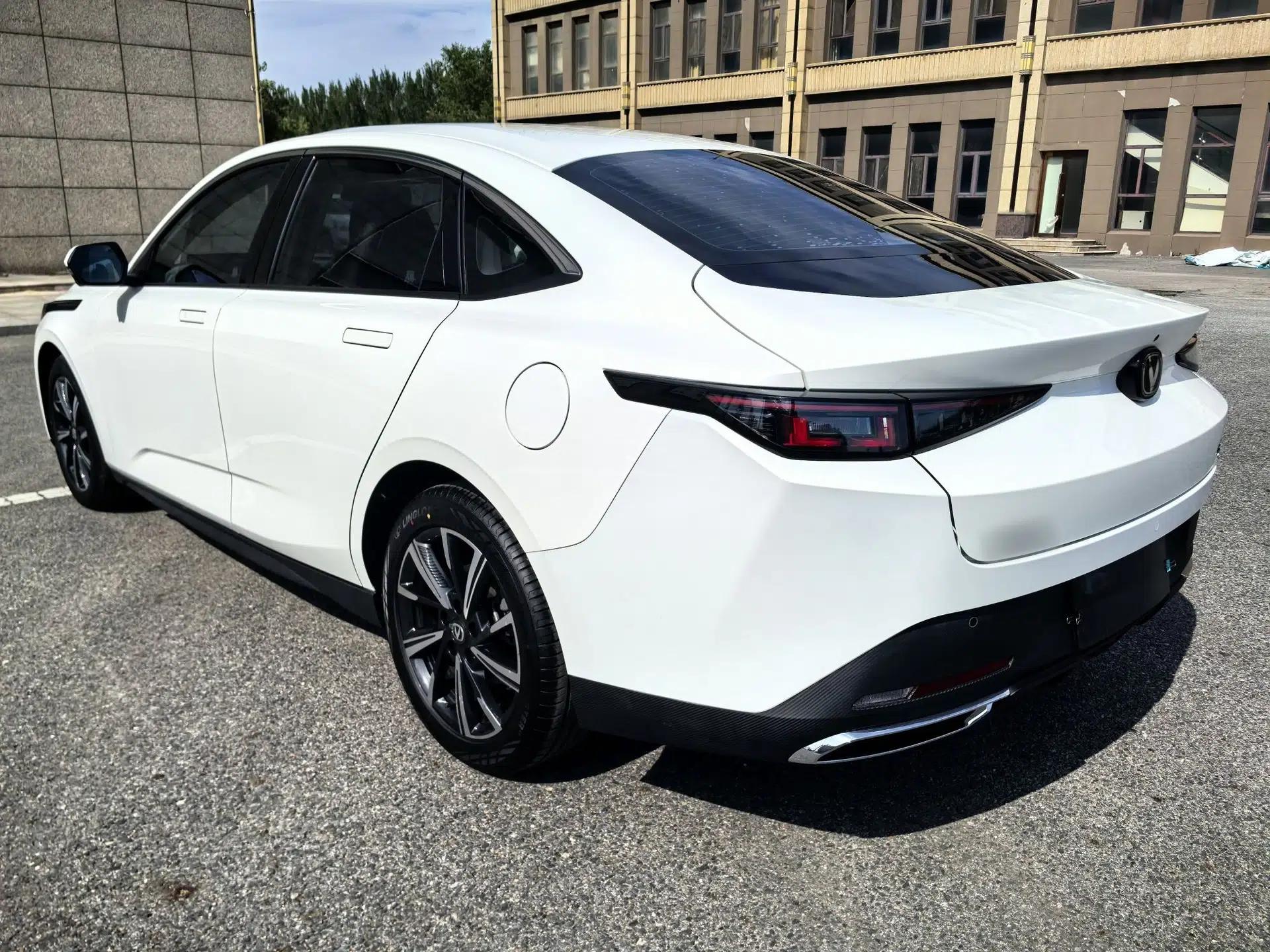 CHANGAN Eado 2024 1.5T GDI Automatic Prestige Edition — миниатюра 20
