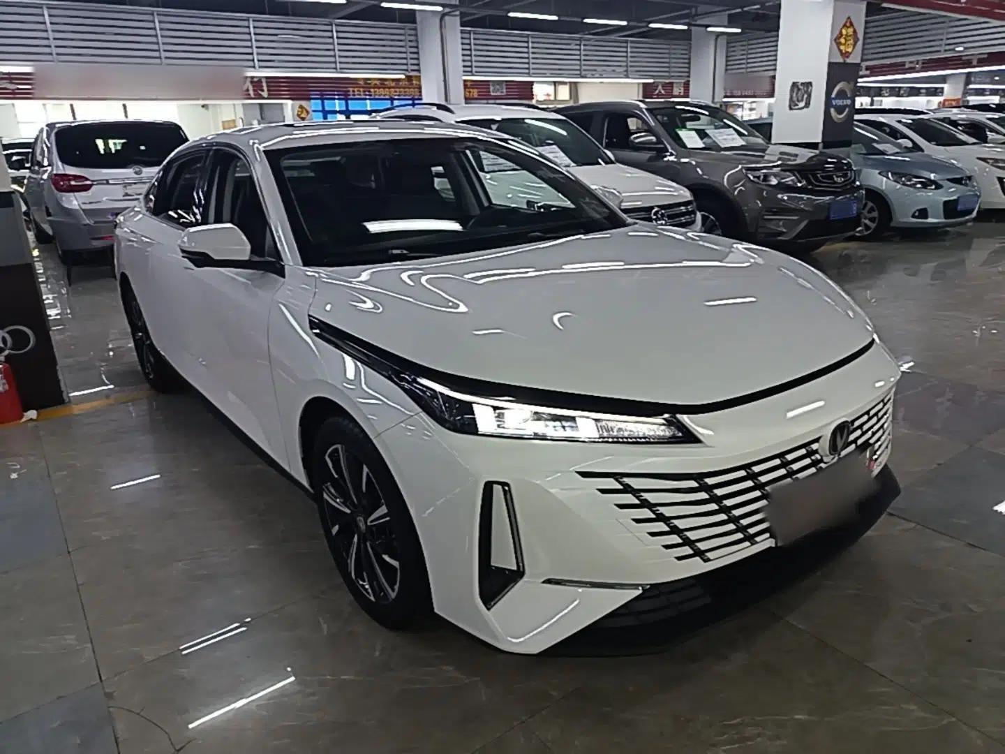 CHANGAN Eado 2024 1.5T GDI Automatic Prestige Edition — миниатюра 3