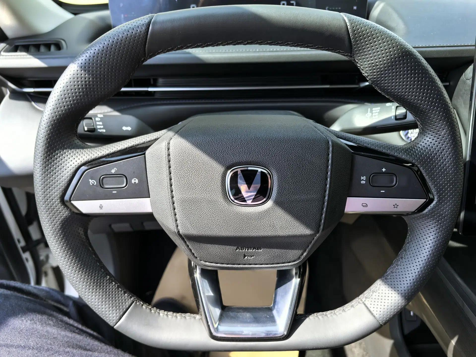CHANGAN Eado 2024 1.5T GDI Automatic Prestige Edition — миниатюра 23