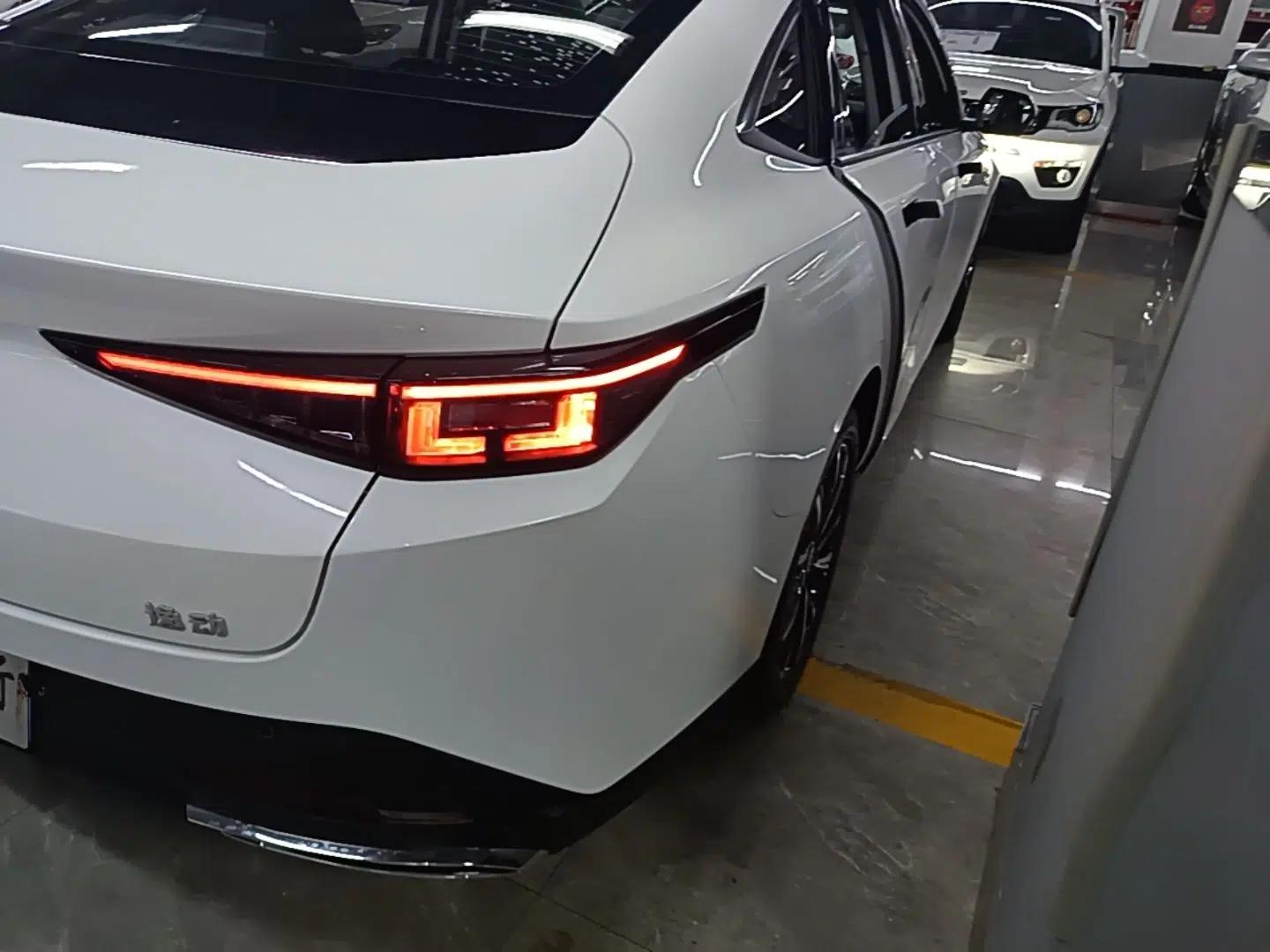 CHANGAN Eado 2024 1.5T GDI Automatic Prestige Edition — миниатюра 9