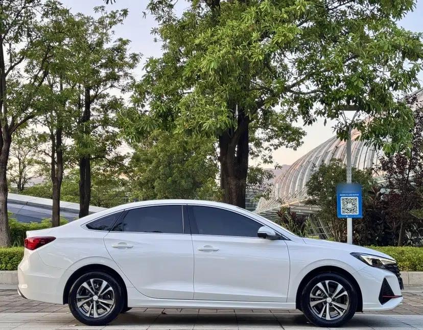 CHANGAN Eado 2023 Changan Edition PLUS Blue Whale NE 1.4T GDI DCT Prestige Version — миниатюра 18
