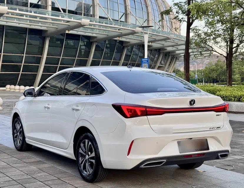 CHANGAN Eado 2023 Changan Edition PLUS Blue Whale NE 1.4T GDI DCT Prestige Version — миниатюра 19