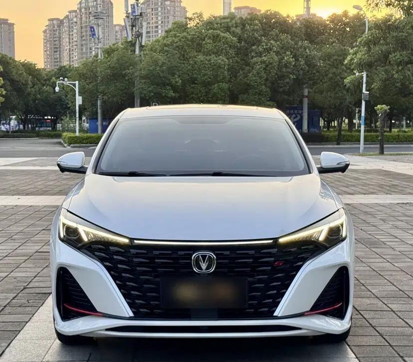 CHANGAN Eado 2023 Changan Edition PLUS Blue Whale NE 1.4T GDI DCT Prestige Version — миниатюра 22