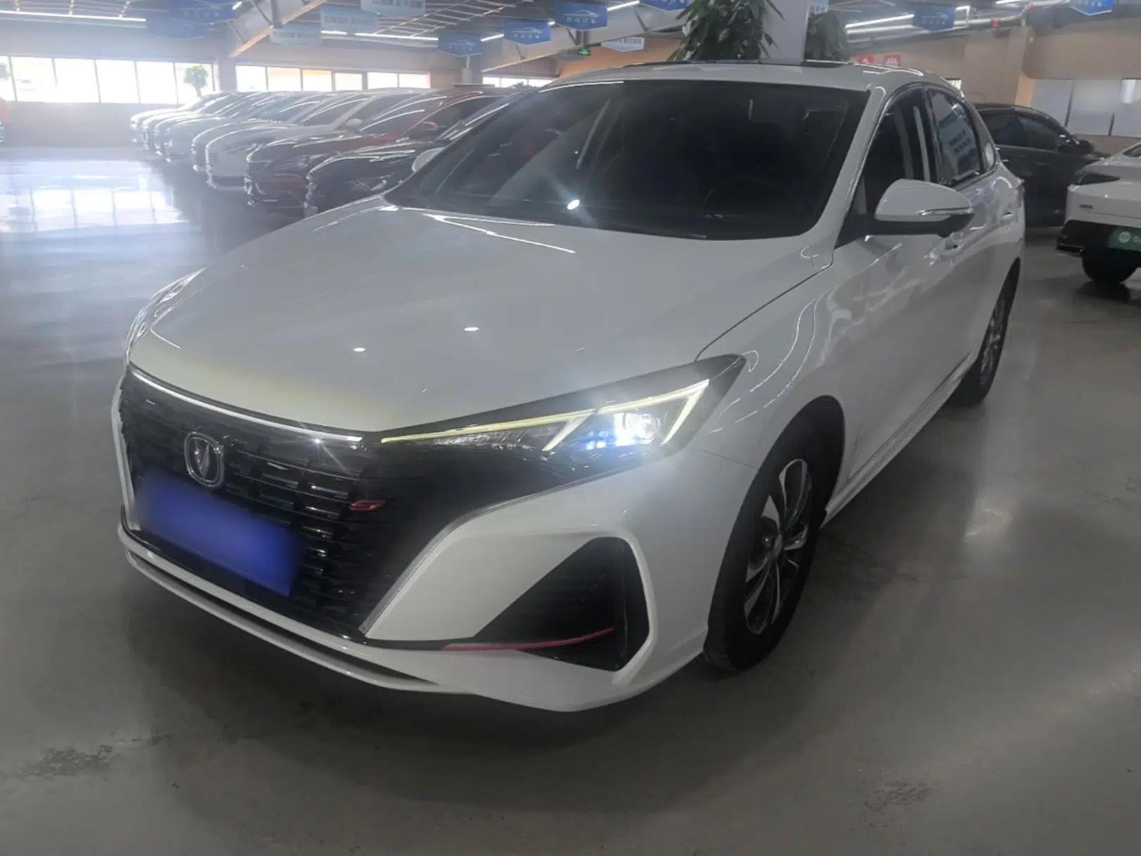 CHANGAN Eado 2022 PLUS Blue Whale NE 1.4T GDI DCT Prestige Edition — миниатюра 1