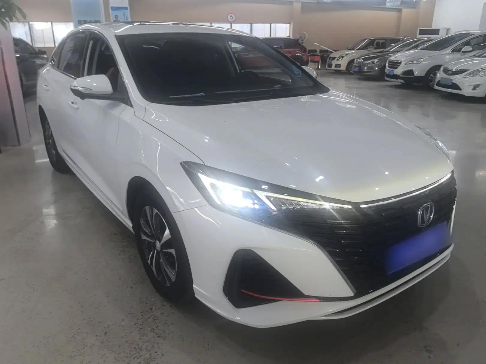 CHANGAN Eado 2022 PLUS Blue Whale NE 1.4T GDI DCT Prestige Edition — миниатюра 3