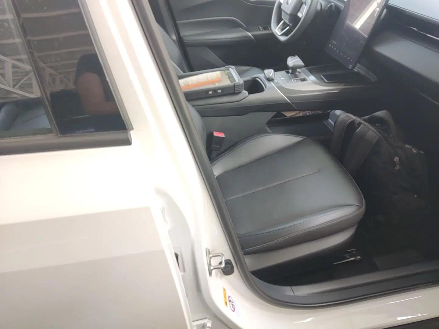 CHANGAN Eado 2024 1.5T GDI Automatic Prestige Edition — миниатюра 19