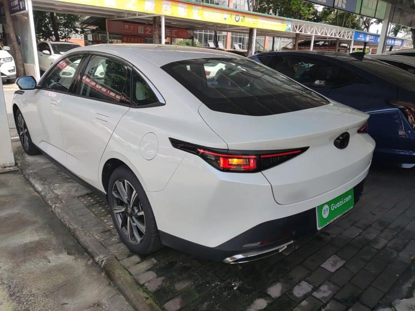 CHANGAN Eado 2024 1.5T GDI Automatic Prestige Edition — миниатюра 4
