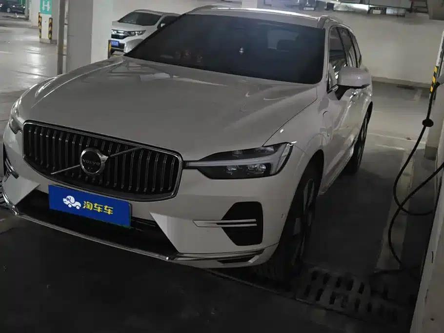 2025 Volvo XC60 Plug-in Hybrid, Long Range AWD Inscription Luxury Edition — миниатюра 1