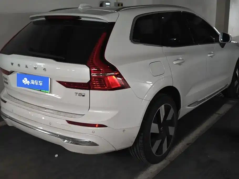 2025 Volvo XC60 Plug-in Hybrid, Long Range AWD Inscription Luxury Edition — миниатюра 3