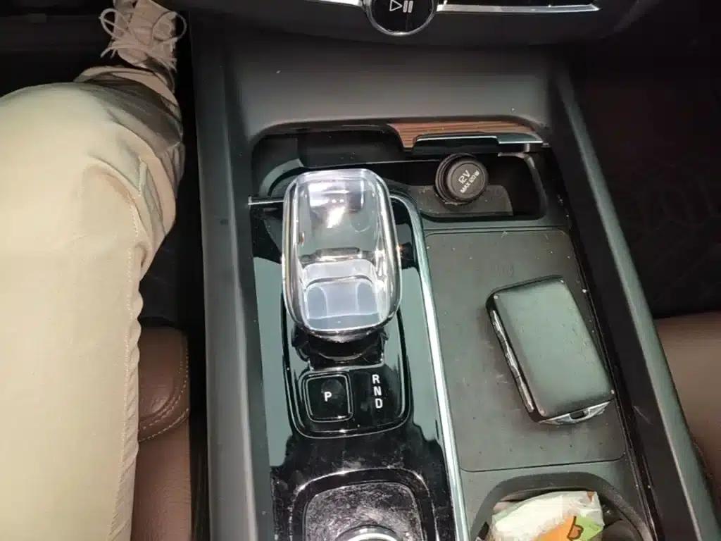 2024 Volvo XC60 Plug-in Hybrid T8 Plug-in Hybrid Long Range AWD Inscription Luxury Edition — миниатюра 14
