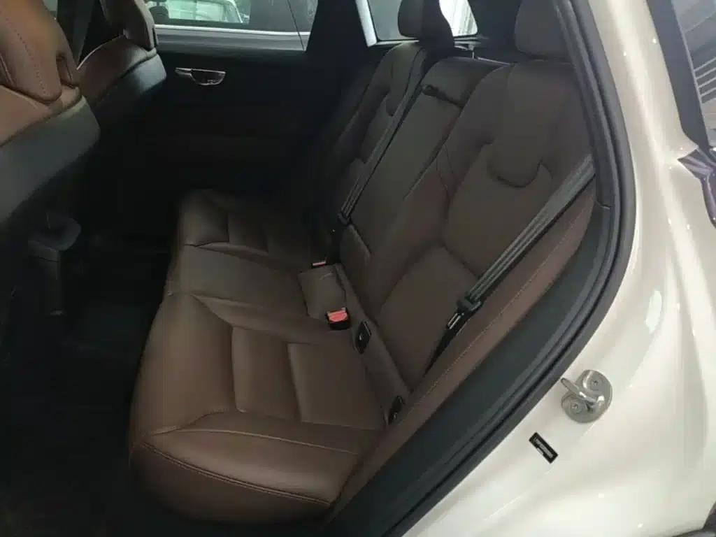 2024 Volvo XC60 Plug-in Hybrid T8 Plug-in Hybrid Long Range AWD Inscription Luxury Edition — миниатюра 17