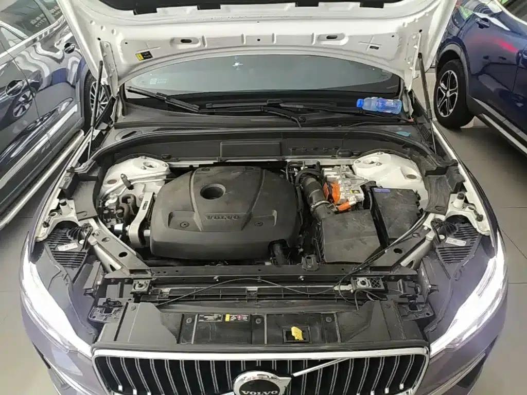 2024 Volvo XC60 Plug-in Hybrid T8 Plug-in Hybrid Long Range AWD Inscription Luxury Edition — миниатюра 20