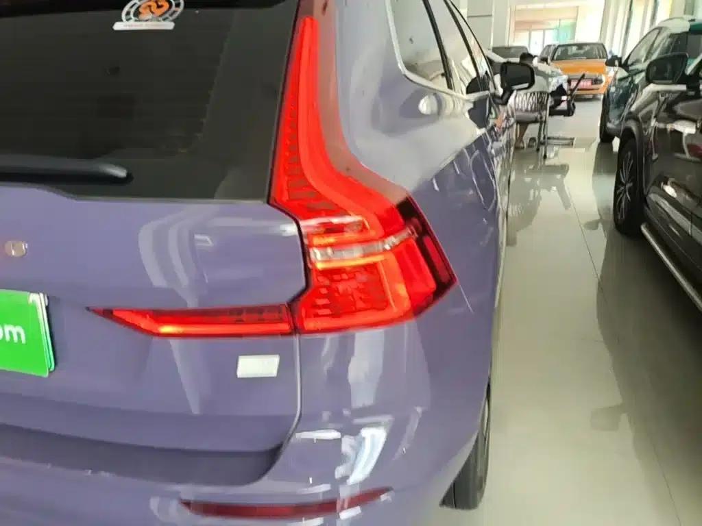 2024 Volvo XC60 Plug-in Hybrid T8 Plug-in Hybrid Long Range AWD Inscription Luxury Edition — миниатюра 8