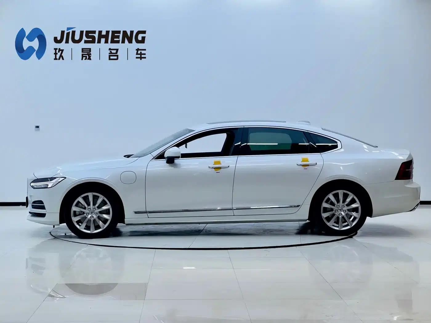 2020 Volvo S90 Plug-in Hybrid T8 E-Drive Hybrid Smart Luxury Edition — миниатюра 3