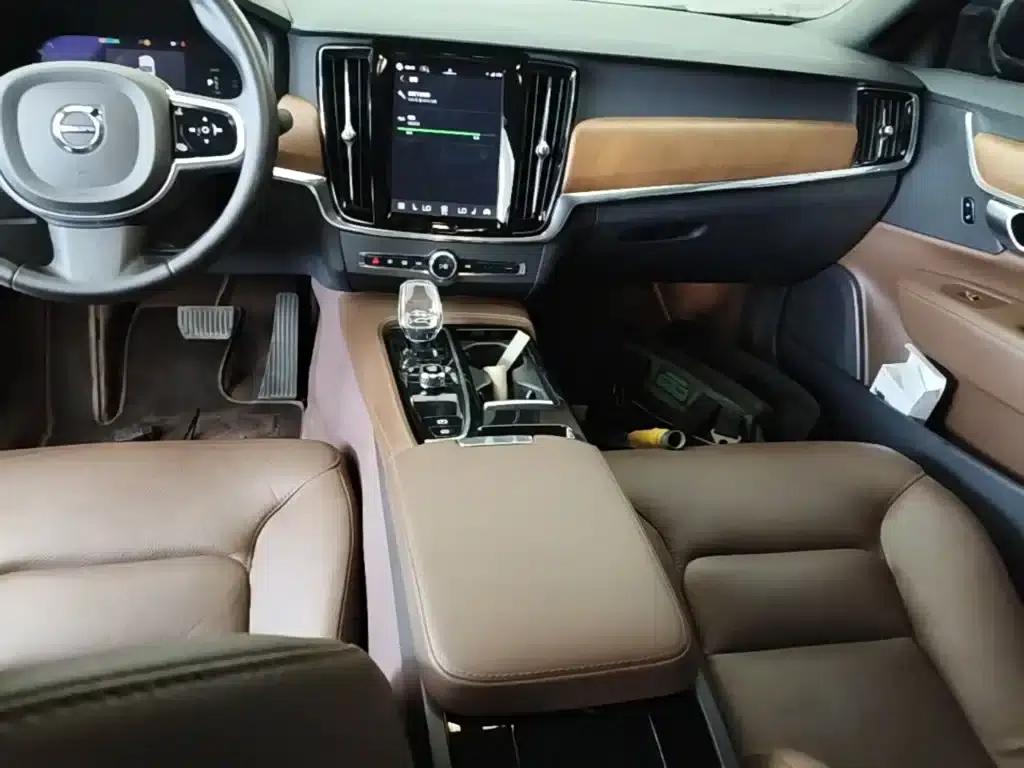 2024 Volvo S90 Plug-in Hybrid, All-Wheel Drive, Long Range, Smart Luxury Edition — миниатюра 14