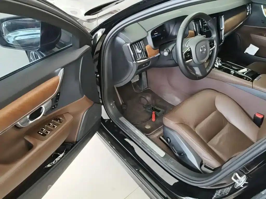 2024 Volvo S90 Plug-in Hybrid, All-Wheel Drive, Long Range, Smart Luxury Edition — миниатюра 16