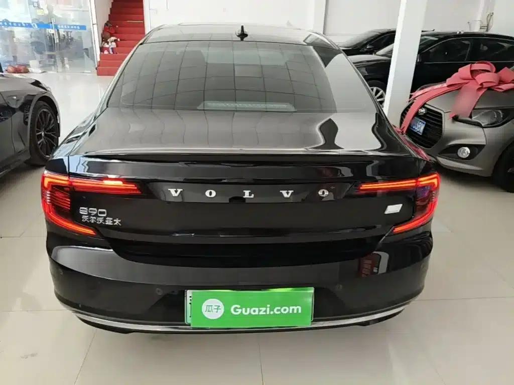 2024 Volvo S90 Plug-in Hybrid, All-Wheel Drive, Long Range, Smart Luxury Edition — миниатюра 6
