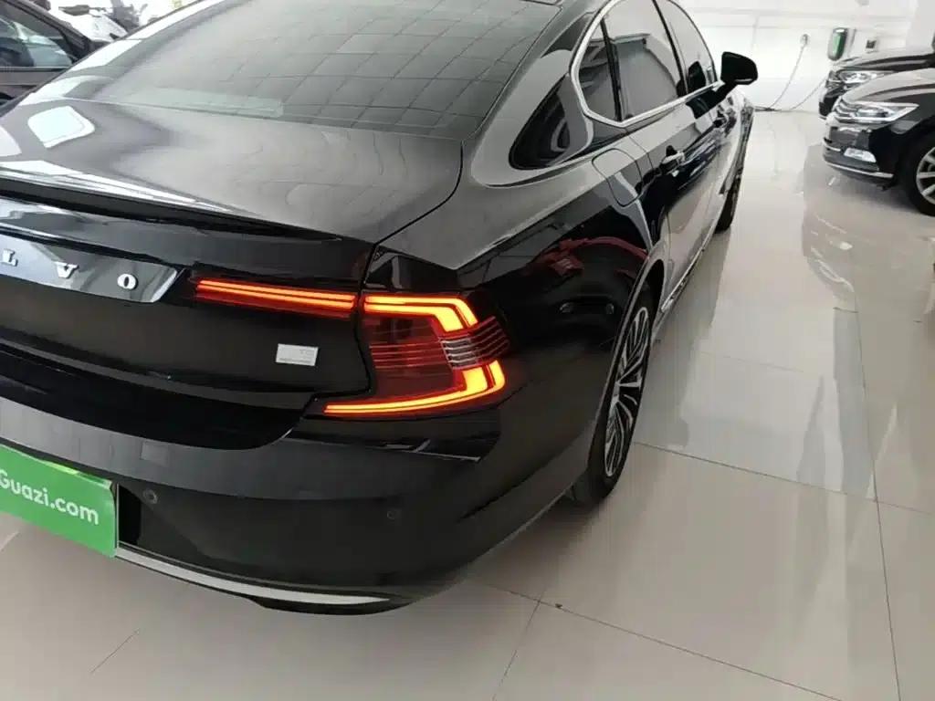 2024 Volvo S90 Plug-in Hybrid, All-Wheel Drive, Long Range, Smart Luxury Edition — миниатюра 8