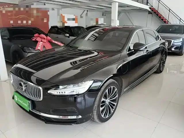2024 Volvo S90 Plug-in Hybrid, All-Wheel Drive, Long Range, Smart Luxury Edition