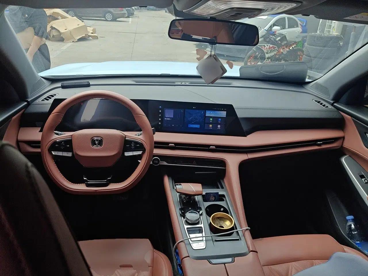 CHANGAN CS75 PLUS 2023 3rd Generation 1.5T Automatic Prestige Model — миниатюра 9