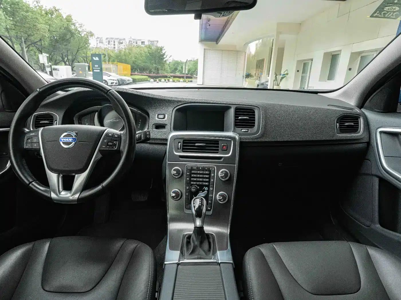 2016 Volvo V60 T5 Smart Edition — миниатюра 15