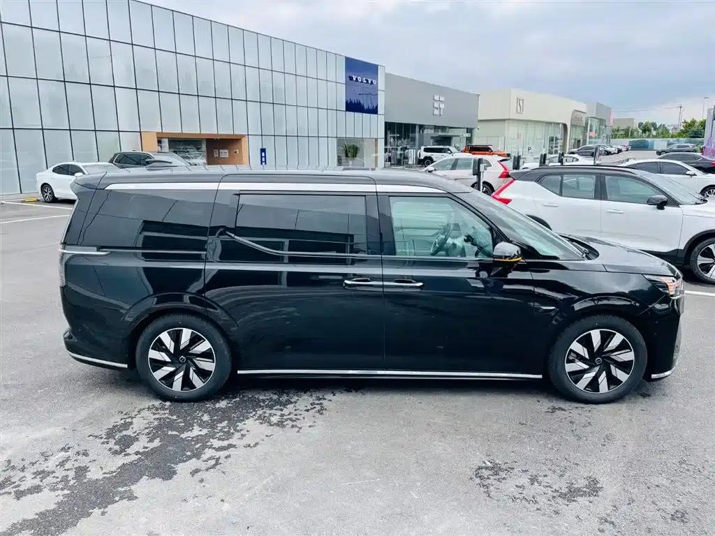 Volvo EM90 2025 Ultra 6-seater — миниатюра 7
