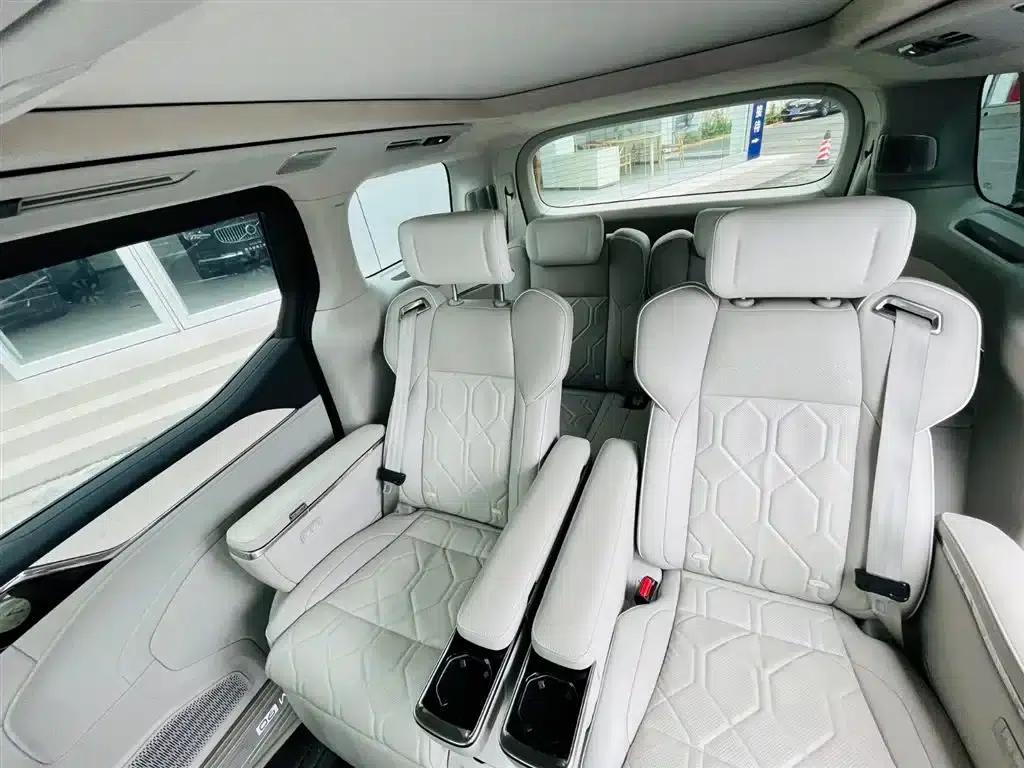 Volvo EM90 2025 Ultra 6-seater — миниатюра 10